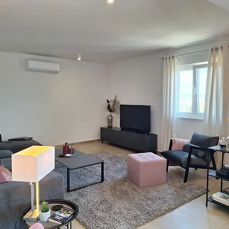 Apartment Traum-meerblick-vodice *